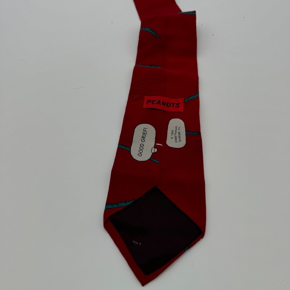 Peanuts Vibrant Red Tie with Fun Characters - Picture 2 of 3